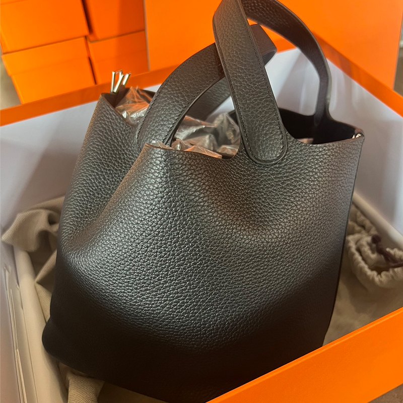 Hermes picotin 22黑色銀扣，全新全配，現貨在台，W刻印