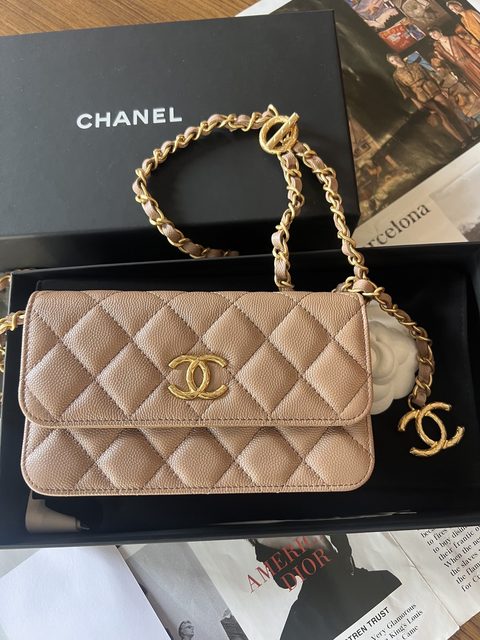 Chanel 奶茶手機包