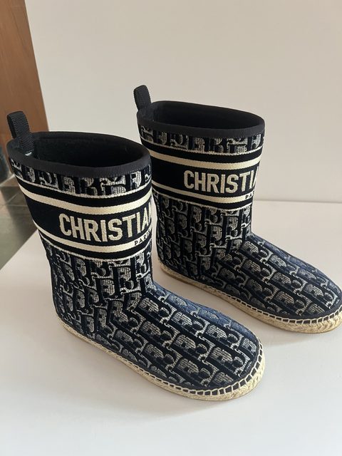 Dior雪靴，尺碼36，全新帶盒現貨找灰姑娘